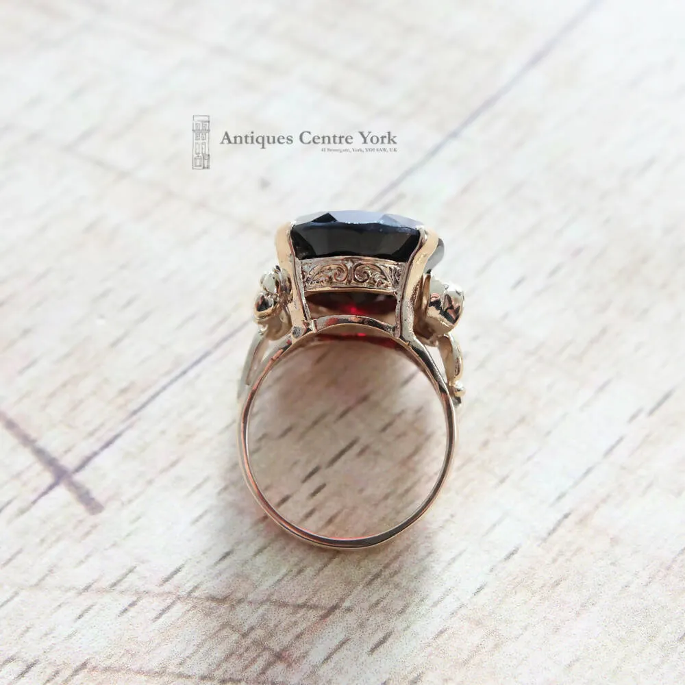 1970's 9ct Garnet Single Stone Ring