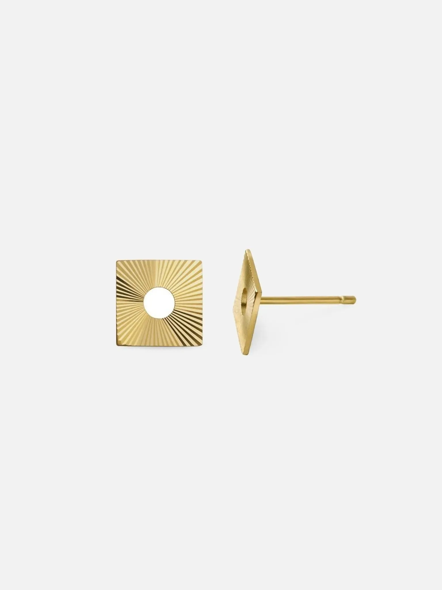 Geo Triangle Studs